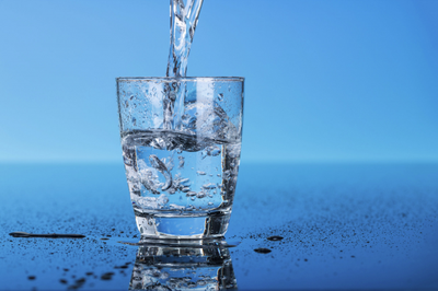 вода