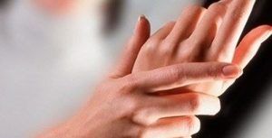 Почему у человека немеют руки по ночам