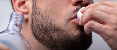 После курса лечения пациент должен тщательно ухаживать за полостью рта